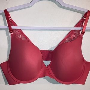 Pink bra from Marilyn Monroe size 38C!
